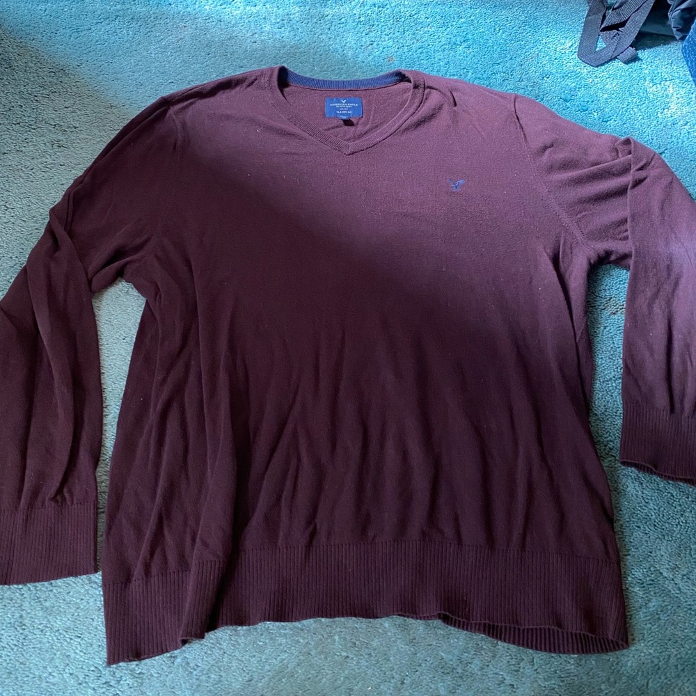 AE Vneck Mens sweater